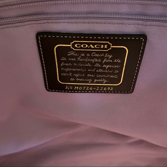 Authentic Signature Coach Tote Purse - Picture 8 of 9